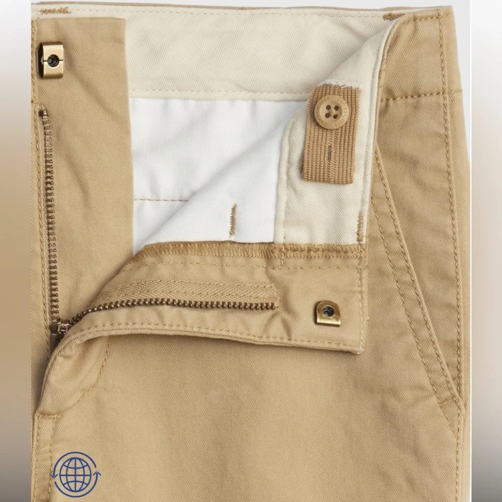 GAP uniform Lived-In Khakis 16